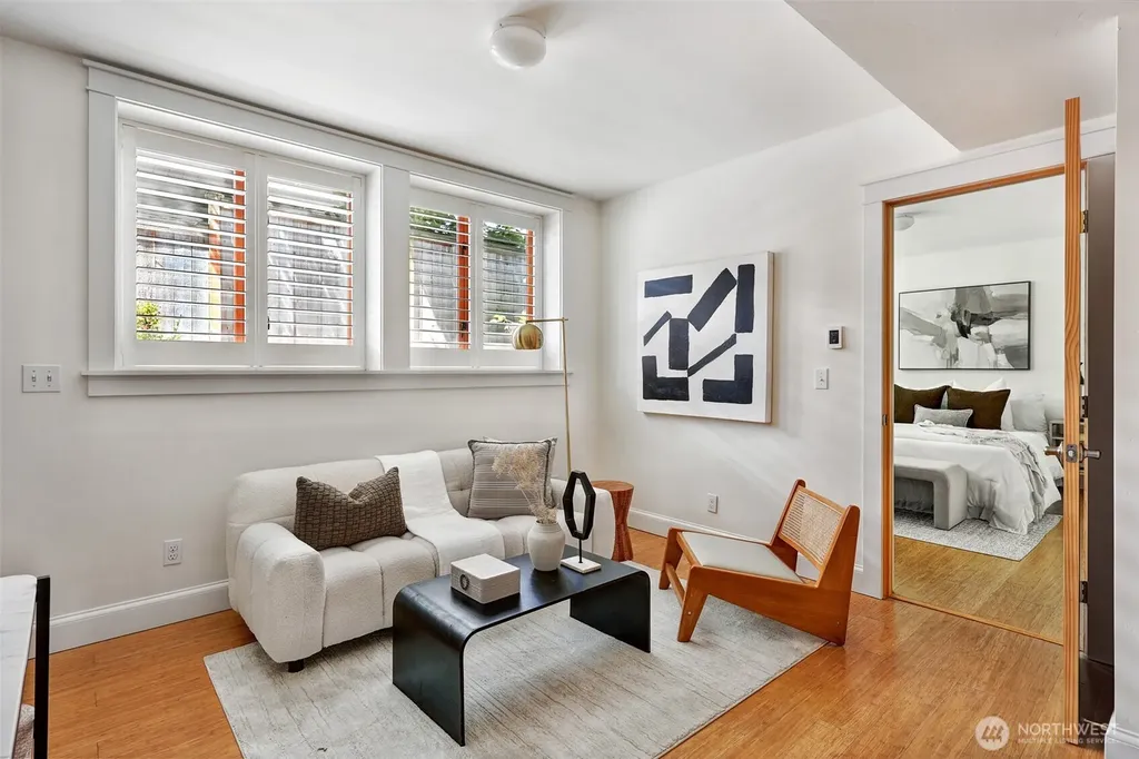 1110 E Denny Seattle WA 98122