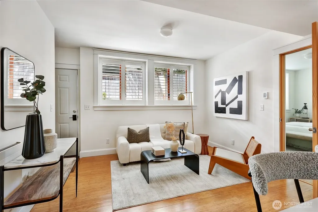 1110 E Denny Seattle WA 98122