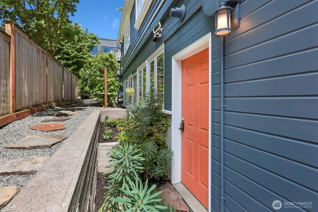 1110 E Denny Seattle WA 98122