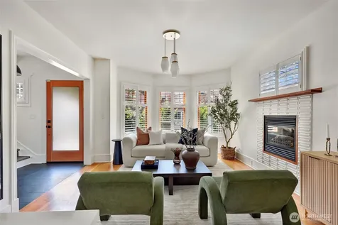 1110 E Denny Seattle WA 98122