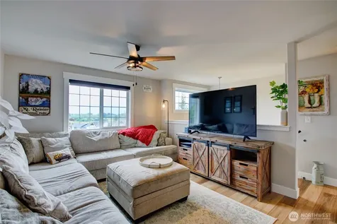 1424 Vecchio Court Sedro Woolley WA 98284