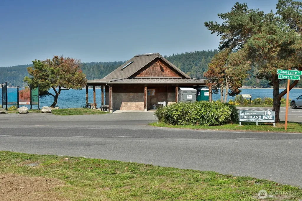5396 Myrtle Avenue Freeland WA 98249