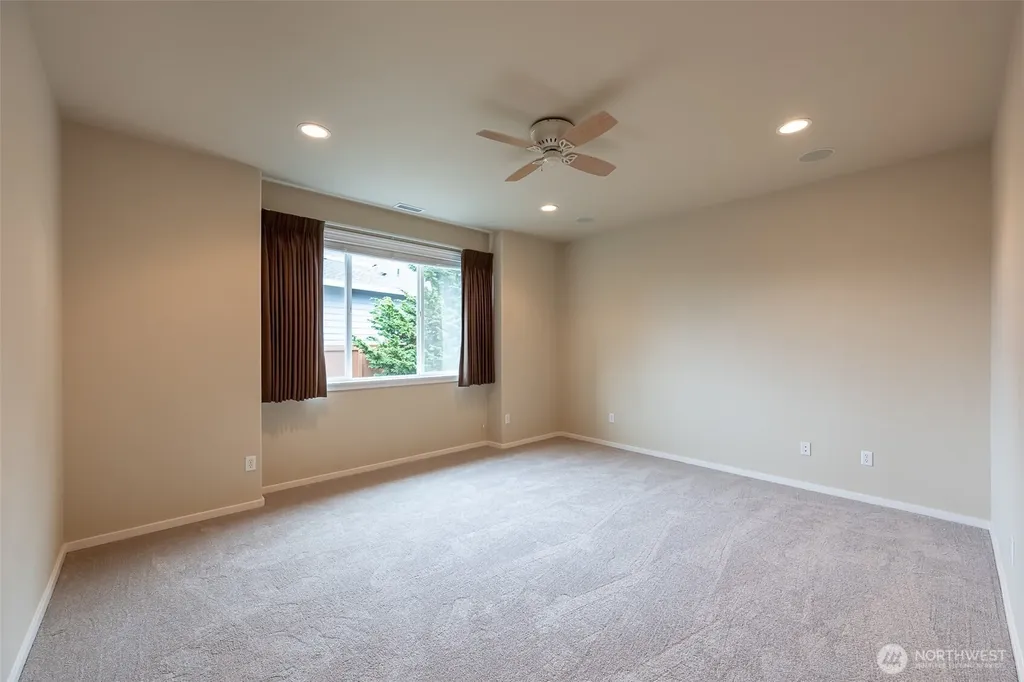 4986 Meriwood Drive NE Lacey WA 98516