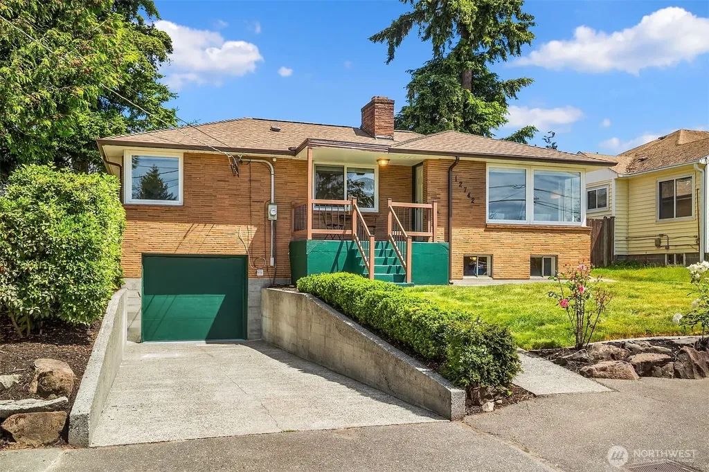 12742 Palatine Avenue N Seattle WA 98133