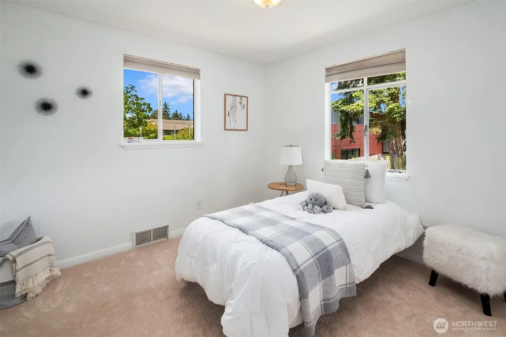 12742 Palatine Avenue N Seattle WA 98133