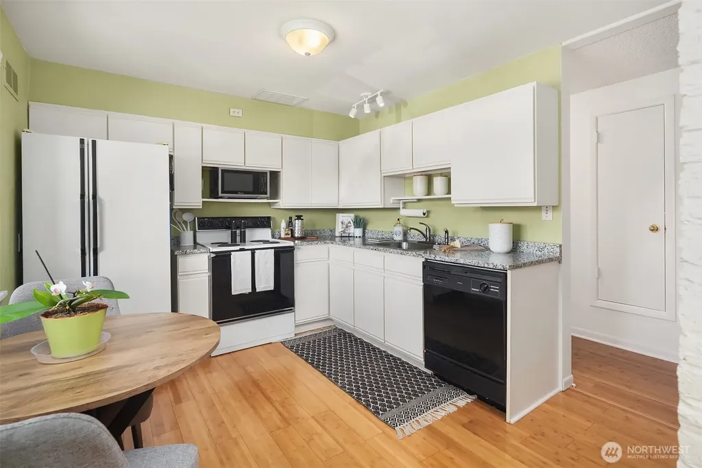 12742 Palatine Avenue N Seattle WA 98133