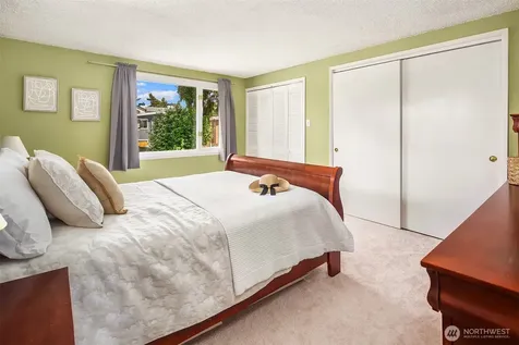 12742 Palatine Avenue N Seattle WA 98133