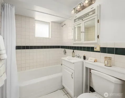 12742 Palatine Avenue N Seattle WA 98133