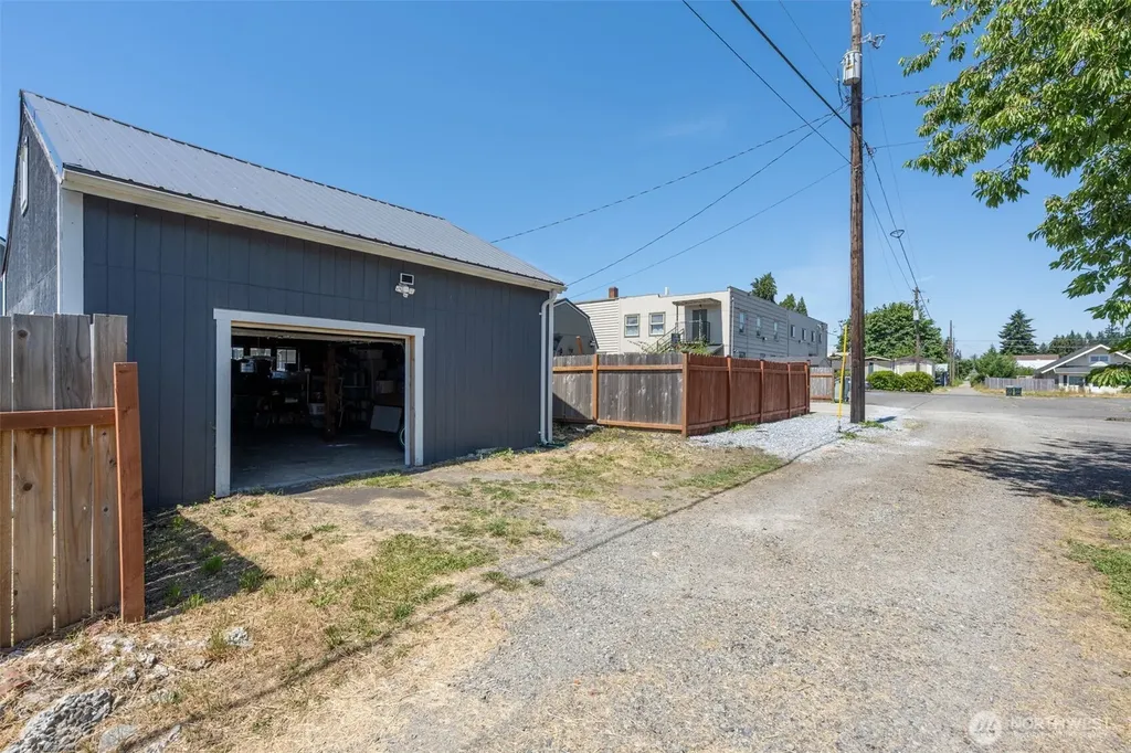 112 S Gold Street Centralia WA 98531