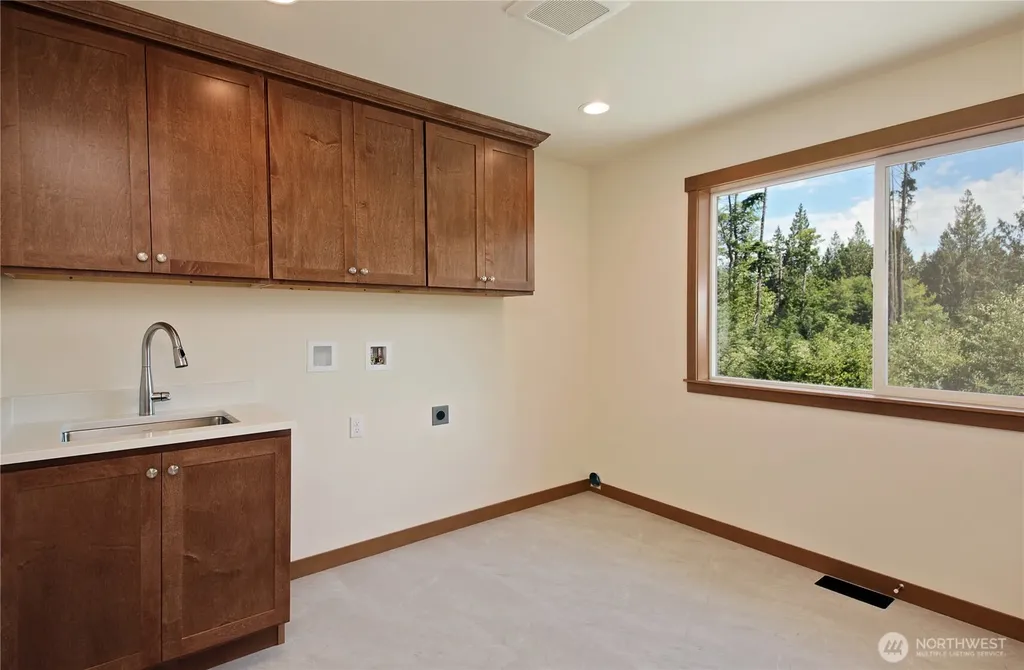 6621 Sills Road Clinton WA 98236