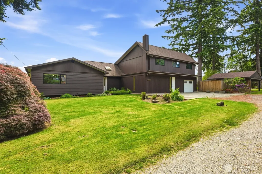 2406 Emerald Drive Milton WA 98354