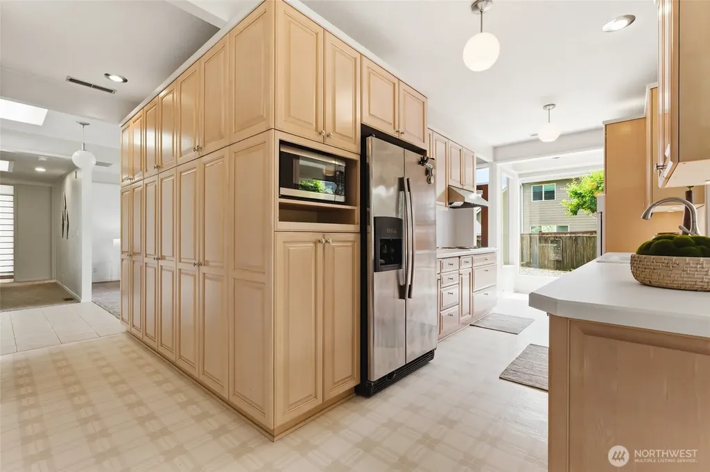 2406 Emerald Drive Milton WA 98354
