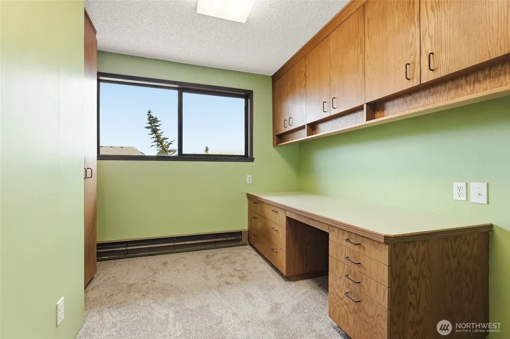 2406 Emerald Drive Milton WA 98354