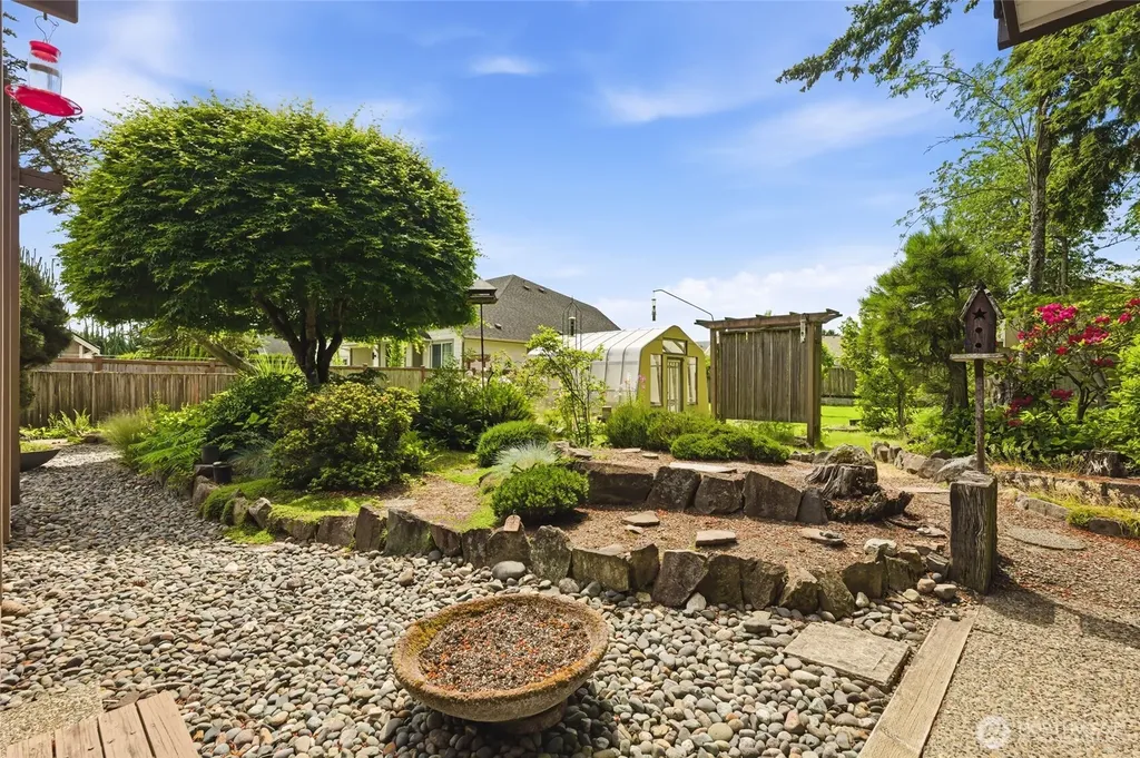 2406 Emerald Drive Milton WA 98354