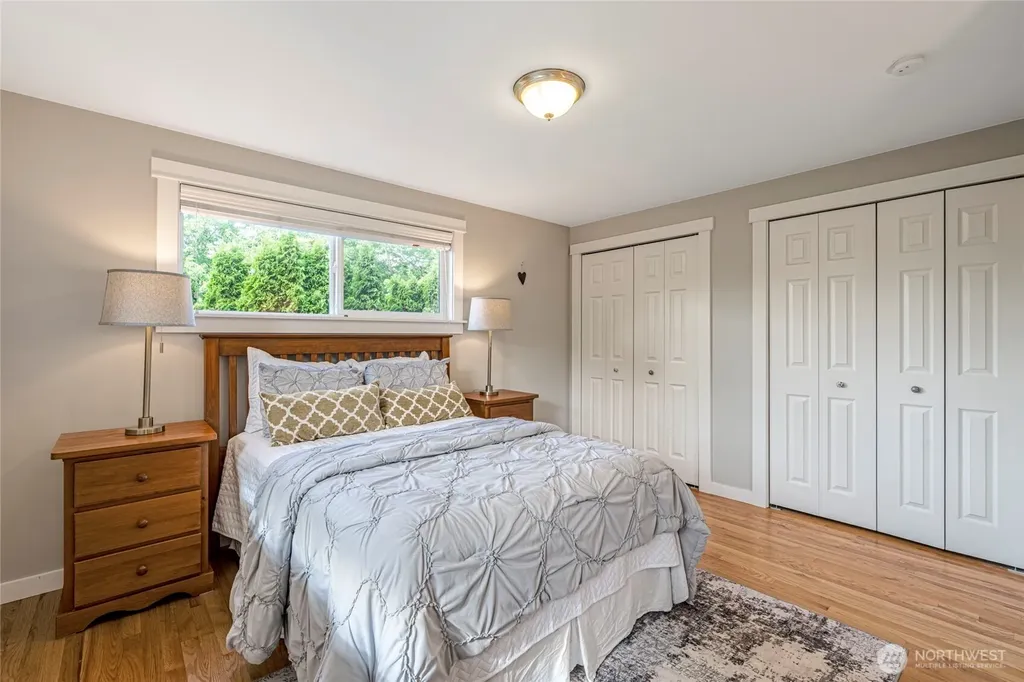 3401 79th Avenue SE Mercer Island WA 98040