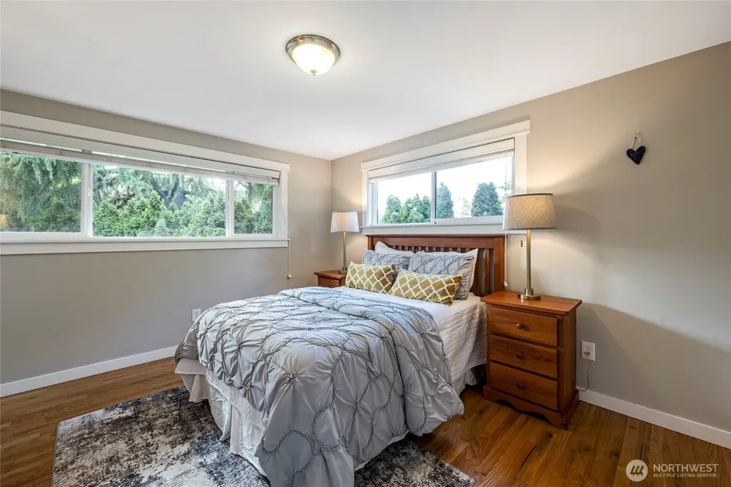 3401 79th Avenue SE Mercer Island WA 98040