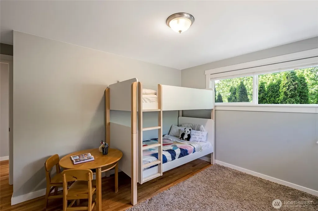 3401 79th Avenue SE Mercer Island WA 98040