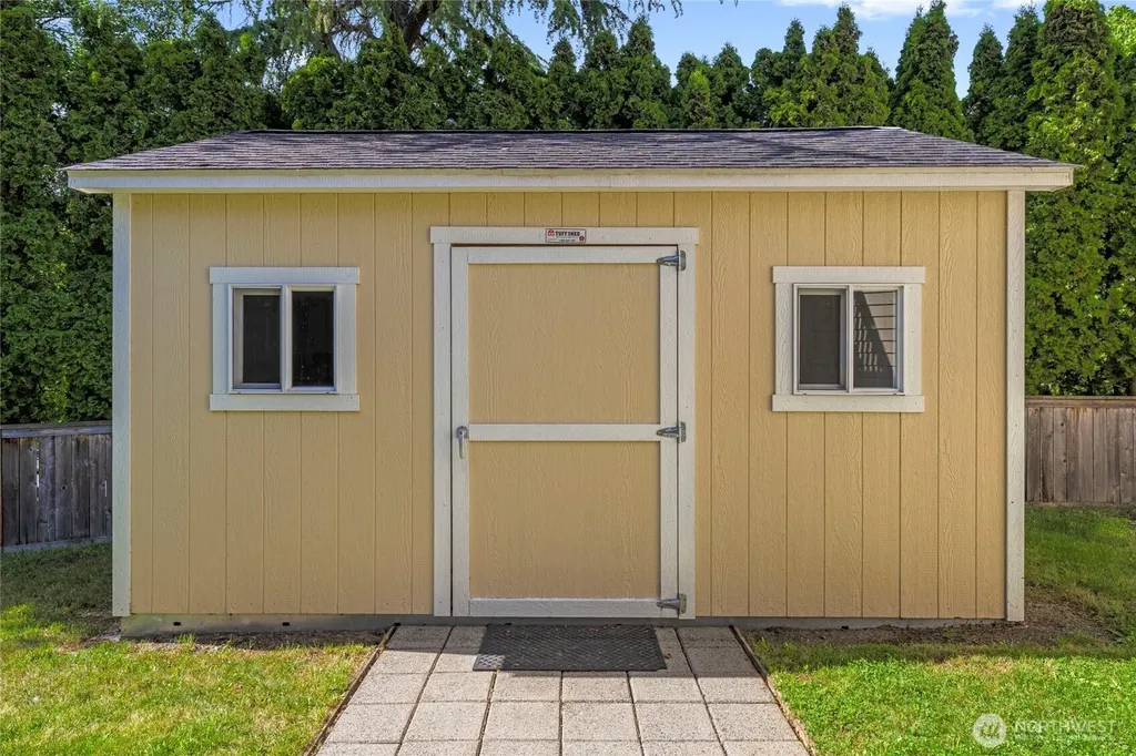 3401 79th Avenue SE Mercer Island WA 98040