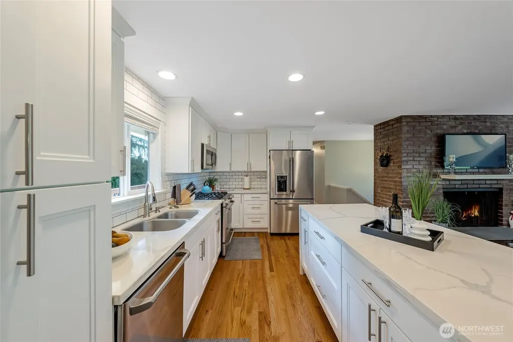 3401 79th Avenue SE Mercer Island WA 98040