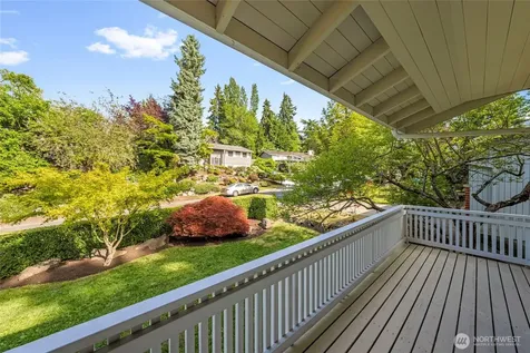 3401 79th Avenue SE Mercer Island WA 98040