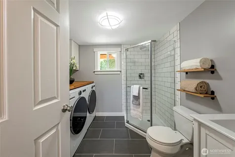 3401 79th Avenue SE Mercer Island WA 98040