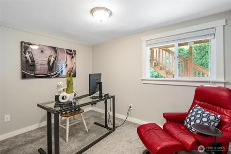 3401 79th Avenue SE Mercer Island WA 98040