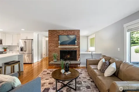 3401 79th Avenue SE Mercer Island WA 98040