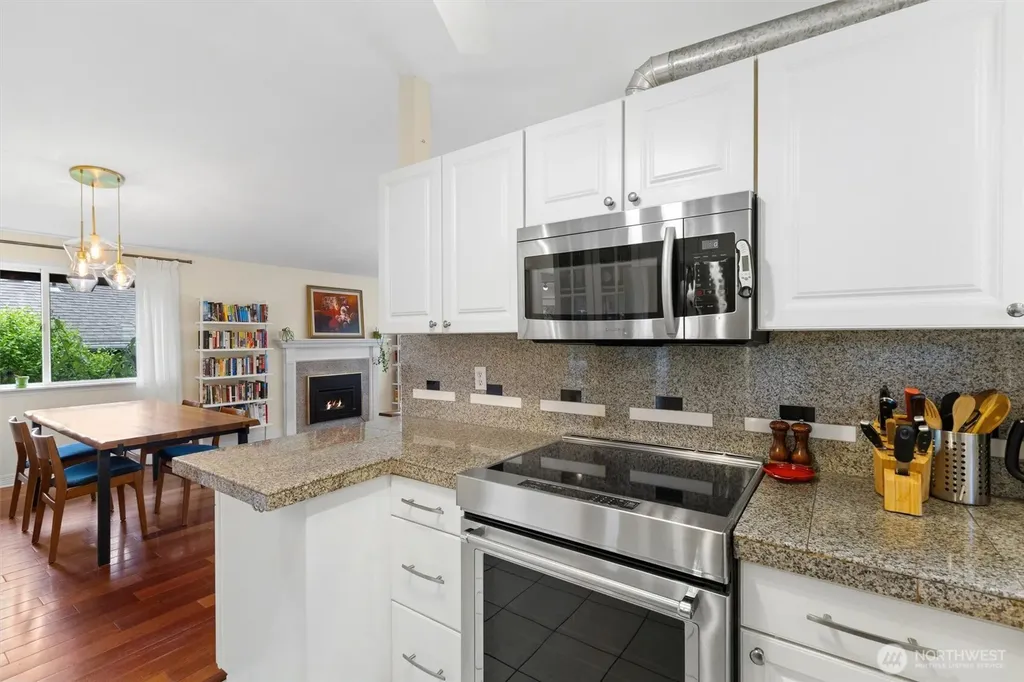 3238 Walnut Avenue SW Seattle WA 98116