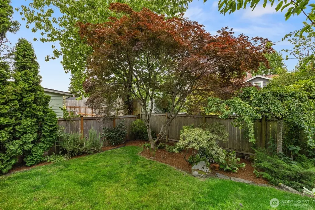 3238 Walnut Avenue SW Seattle WA 98116