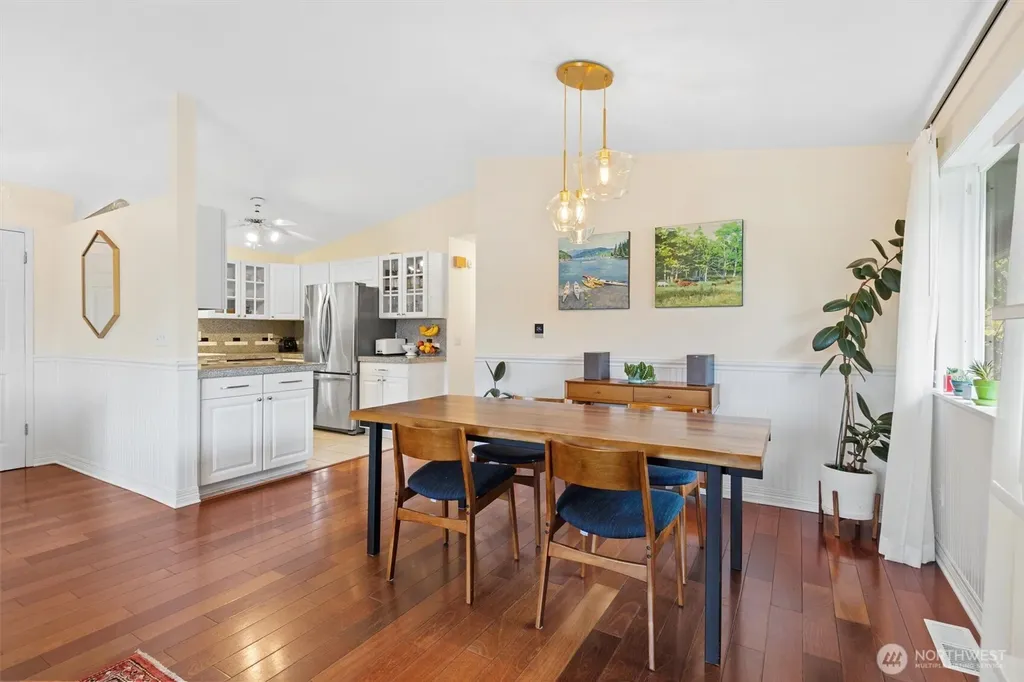 3238 Walnut Avenue SW Seattle WA 98116