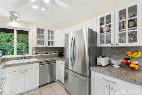 3238 Walnut Avenue SW Seattle WA 98116