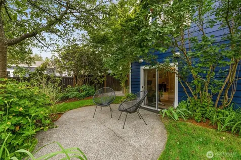 3238 Walnut Avenue SW Seattle WA 98116