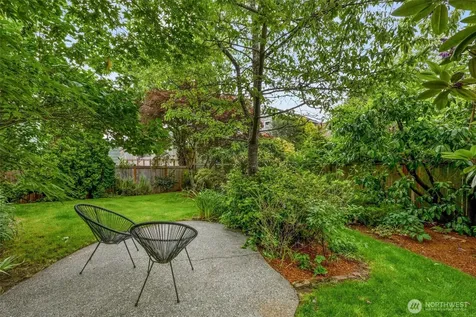 3238 Walnut Avenue SW Seattle WA 98116