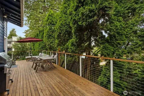 3238 Walnut Avenue SW Seattle WA 98116