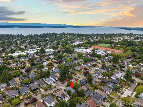 3238 Walnut Avenue SW Seattle WA 98116