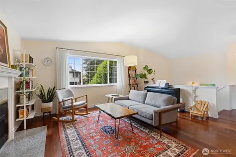 3238 Walnut Avenue SW Seattle WA 98116