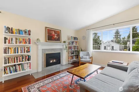 3238 Walnut Avenue SW Seattle WA 98116