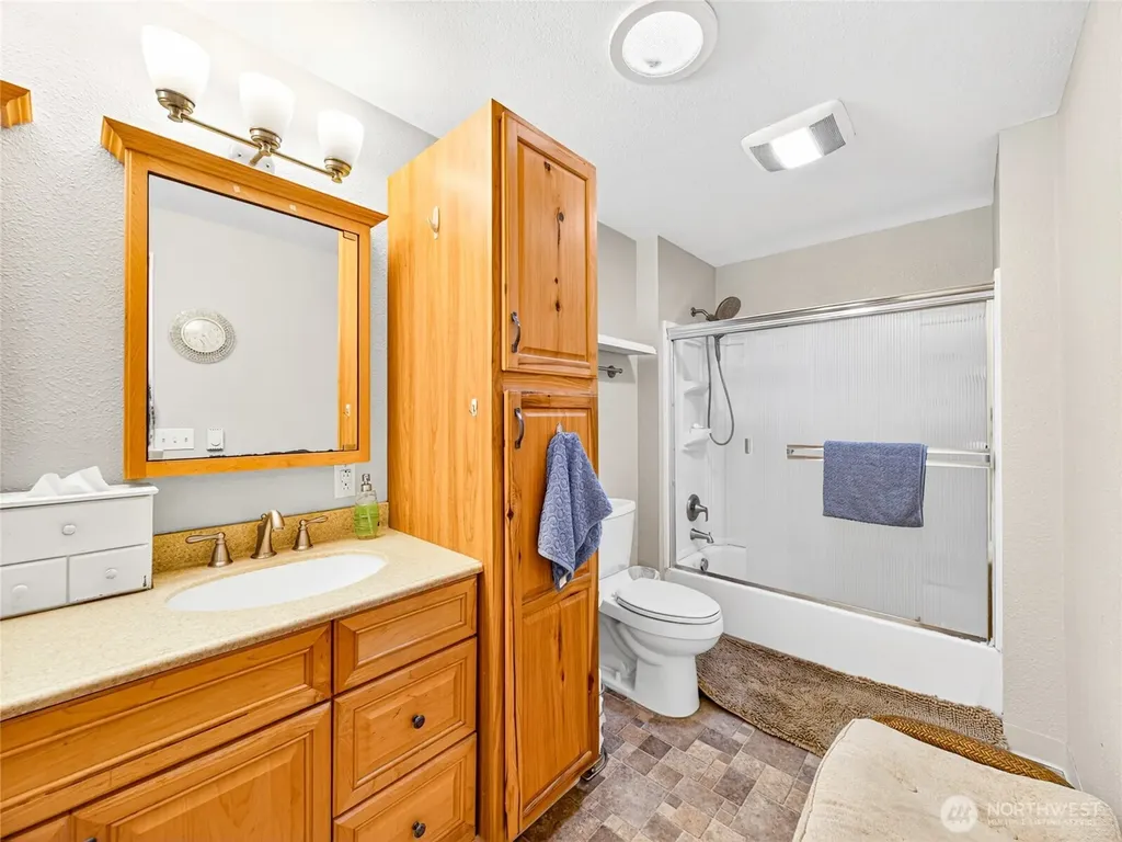 10712 NE 67 Street Vancouver WA 98662