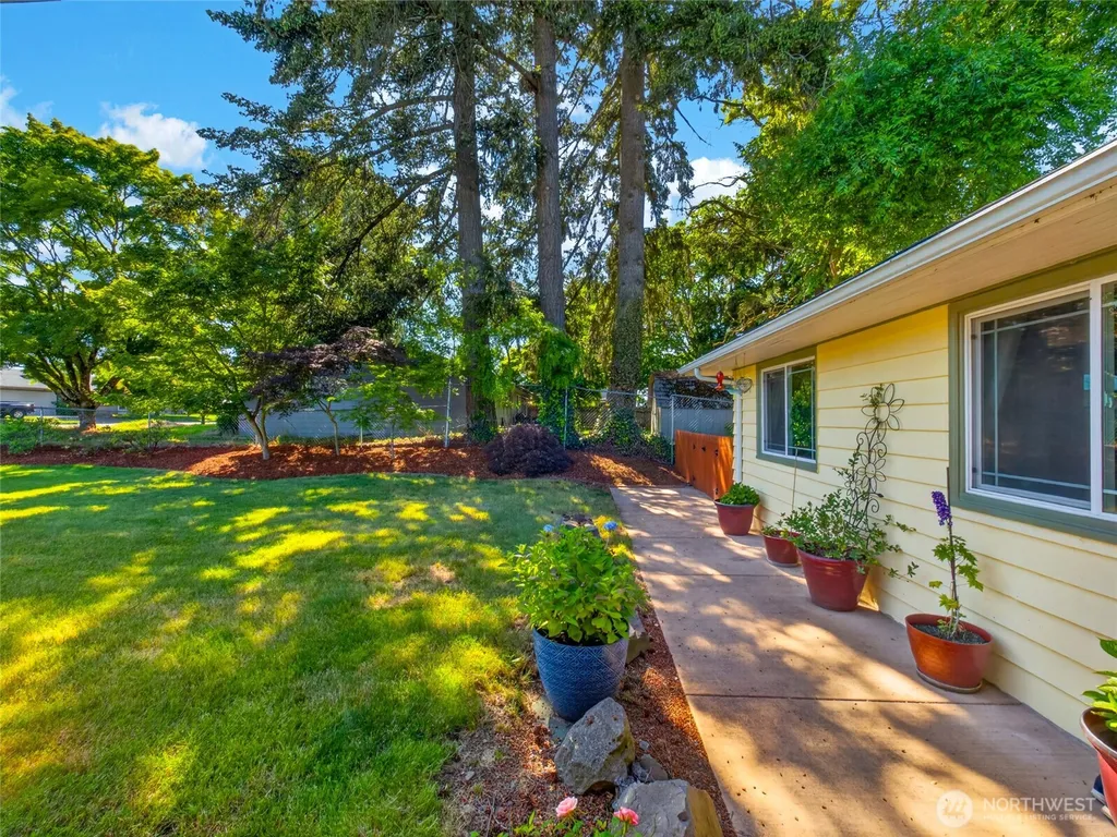 10712 NE 67 Street Vancouver WA 98662