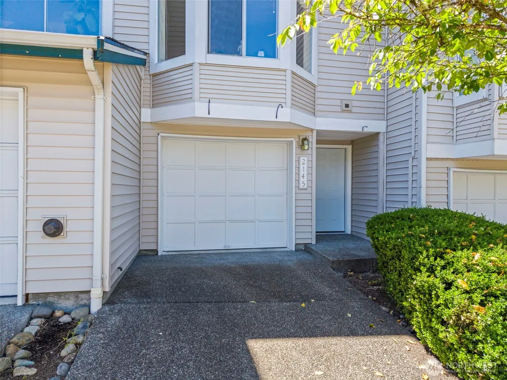 2145 NW Pacific Elm Drive Issaquah WA 98027