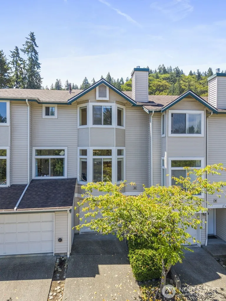 2145 NW Pacific Elm Drive Issaquah WA 98027