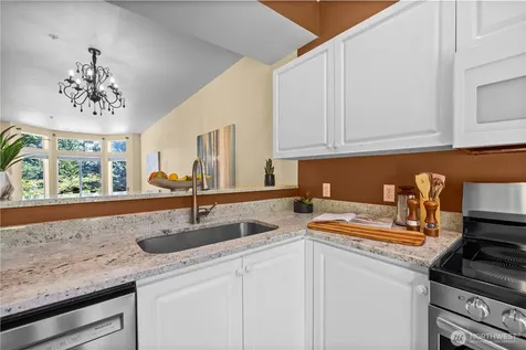 2145 NW Pacific Elm Drive Issaquah WA 98027