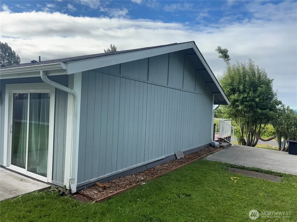 8404 Treevue Blaine WA 98230