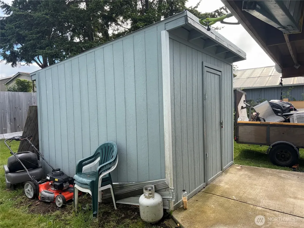 8404 Treevue Blaine WA 98230