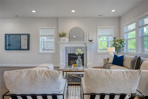 480 6th Lane NE Issaquah WA 98029