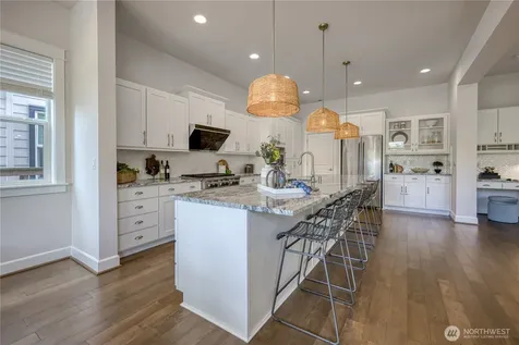 480 6th Lane NE Issaquah WA 98029