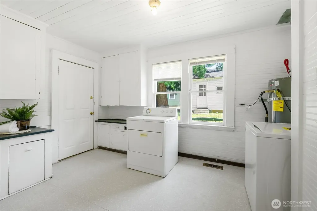 1152 Ellis Street Bellingham WA 98225