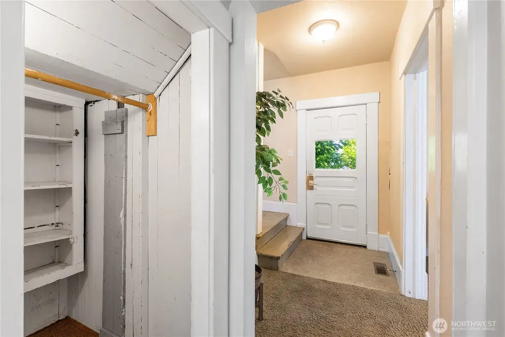 1152 Ellis Street Bellingham WA 98225