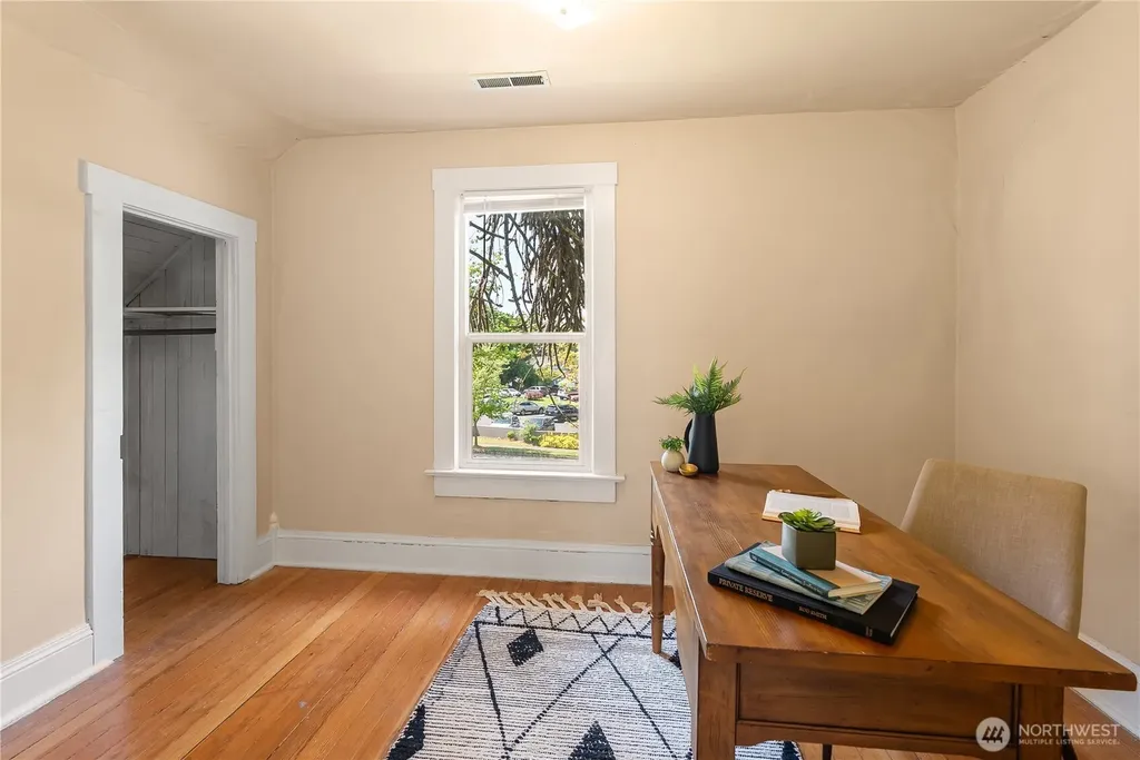 1152 Ellis Street Bellingham WA 98225