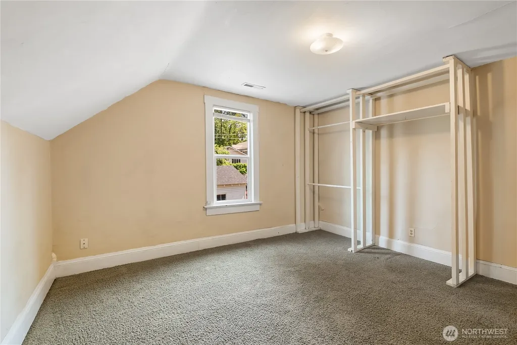 1152 Ellis Street Bellingham WA 98225